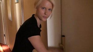 Petite ungerska Hottie Evelyne Foxy Gets Doublestuffed strand sexfilm GP1724